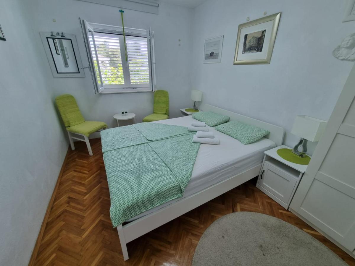 Apartment Mastrinka By The Sea -10M Трогир Экстерьер фото